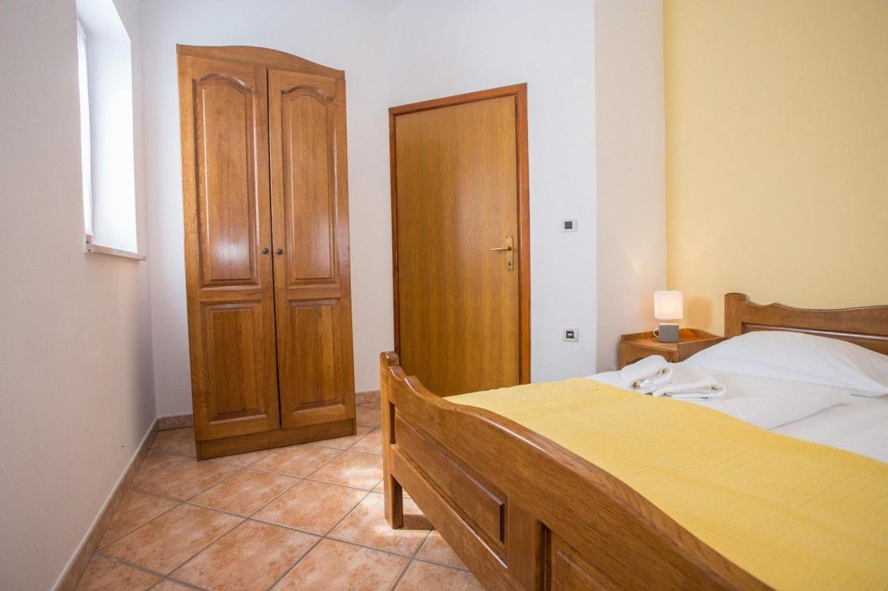 Apartment Nini Porec Exterior photo
